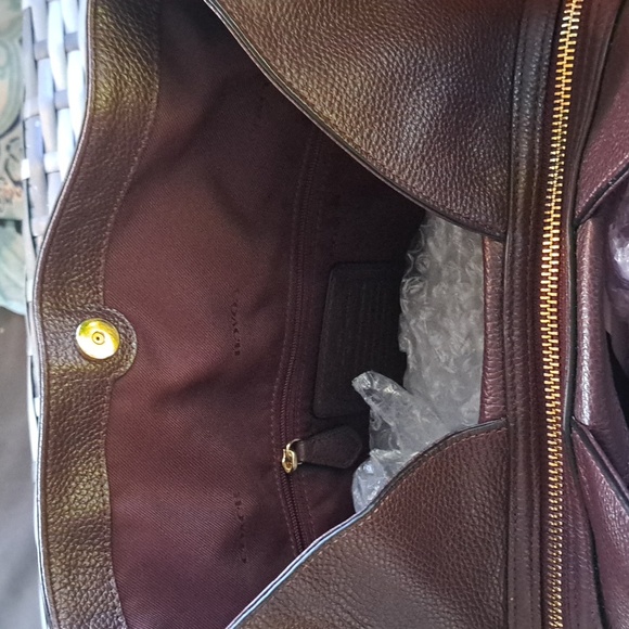 🎁 NEW COACH EDIE 31 Turnlock Burgundy, Oxblood Pebble Leather Shoulder B - Picture 12 of 16